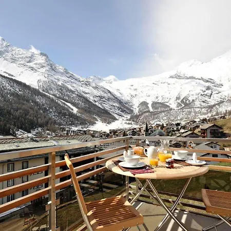 Panorama Chalet With Views To The Glaciers And The Dom Holiday home Saas-Fee